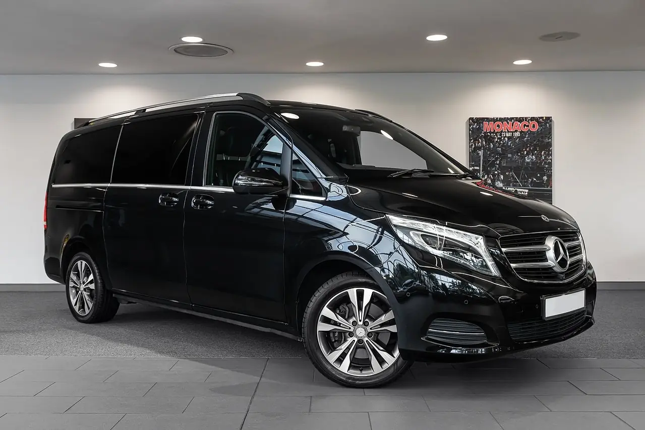 Mercedes-Benz V-Class — luxury hire at Kuick Cars London